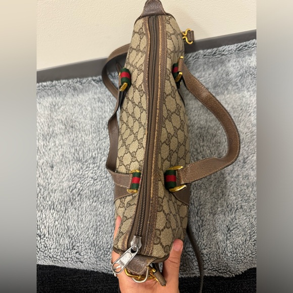 Gucci Crossbody Handbag - Picture 6 of 16